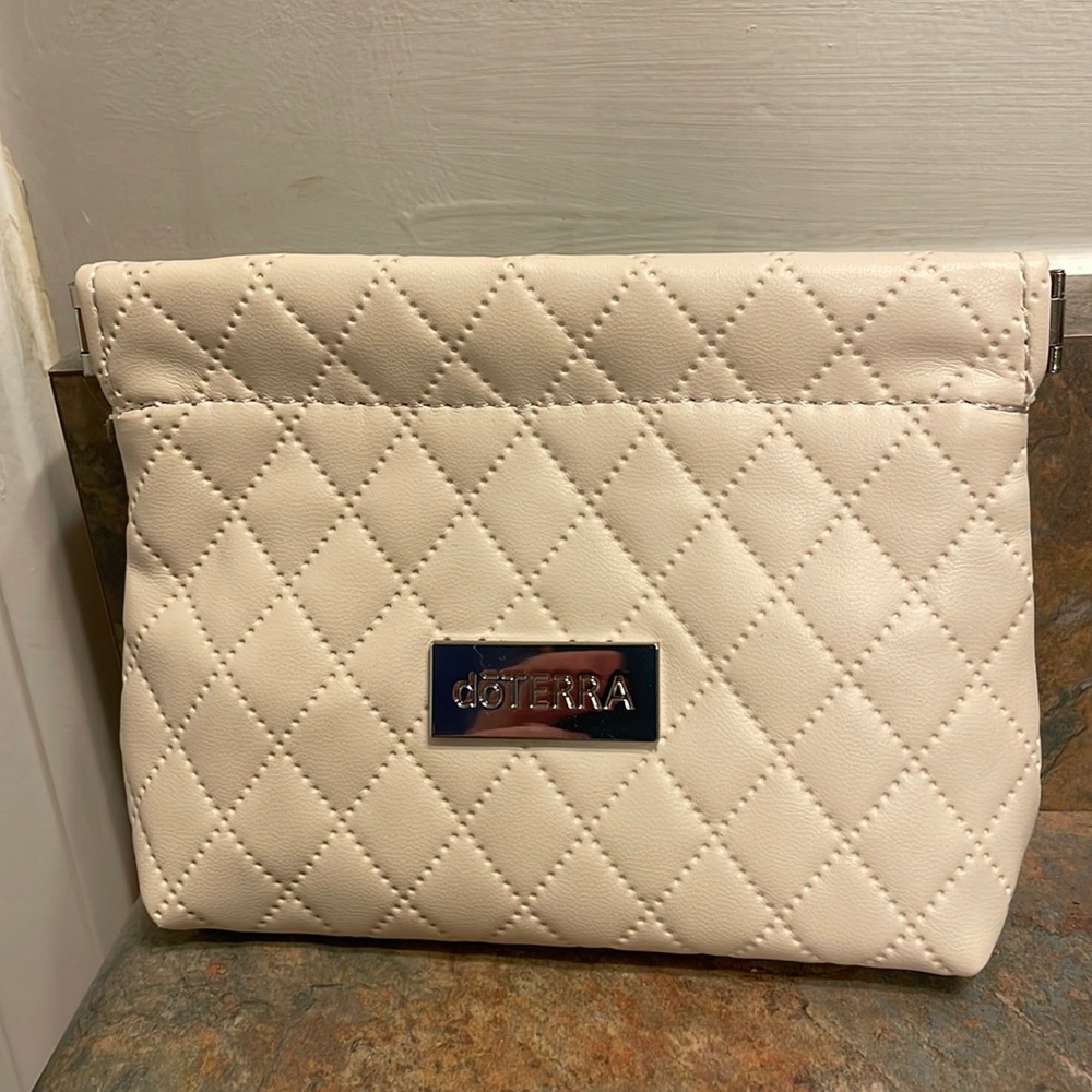 Small Doterra Essential Oil holder and wallet